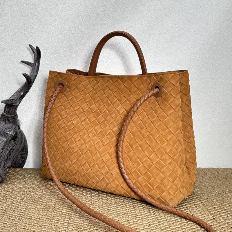 Bottega Veneta Замшева сумка BV Andiamo 32 см — Фото 3