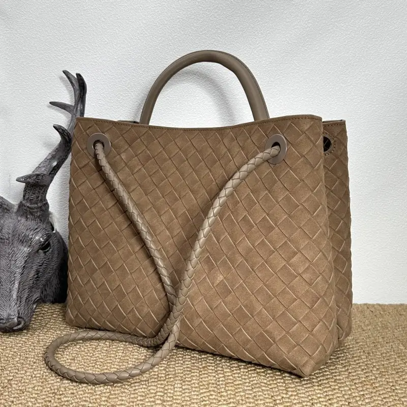 Bottega Veneta Замшевая сумка BV Andiamo 32 см — Фото 3