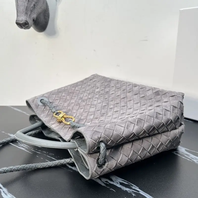 Bottega Veneta Замшева сумка BV Andiamo 32 см — Фото 5