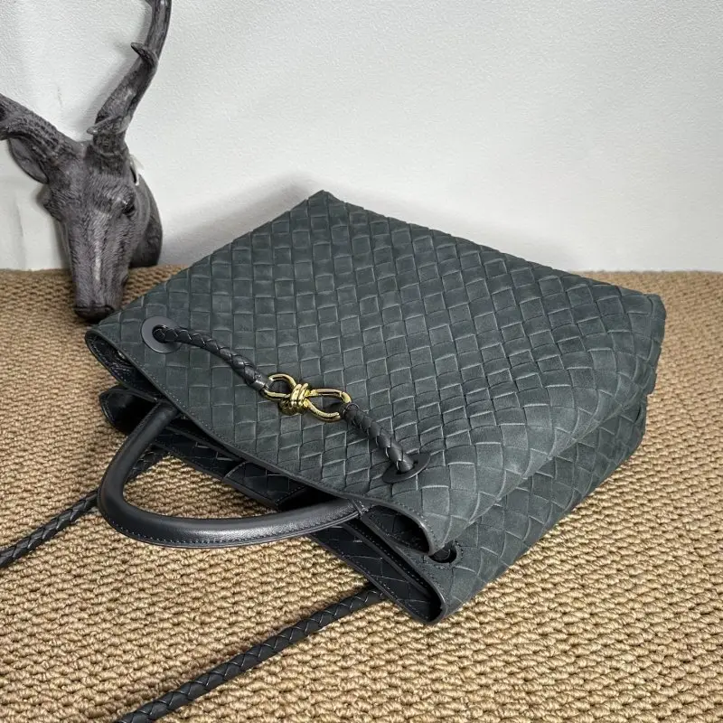 Bottega Veneta Suede a bag BV Andiamo 32 cm — Photo 5