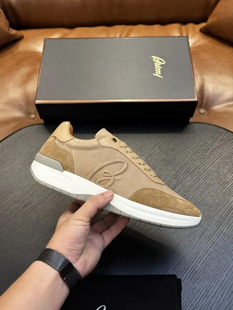 Brioni Sneakers — Photo 1