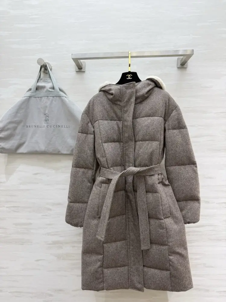 Brunello Cucinelli — Довгий жіночий пуховик з капюшоном