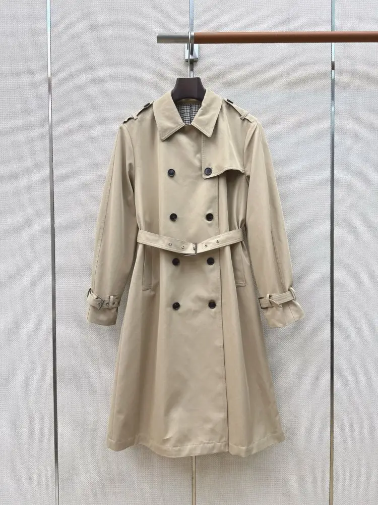 Brunello Cucinelli — A long trench female