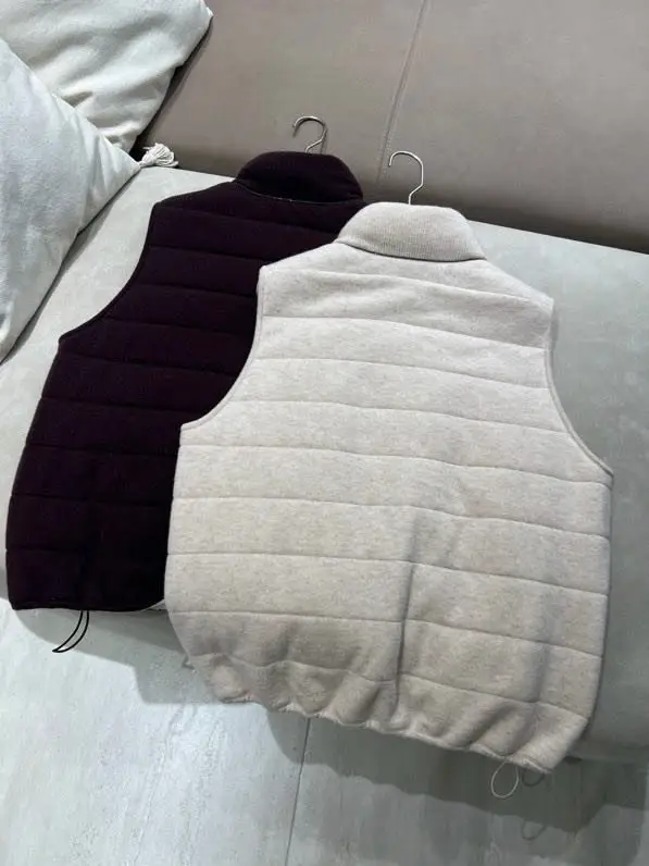 Brunello Cucinelli Cashmere vest female — Photo 4