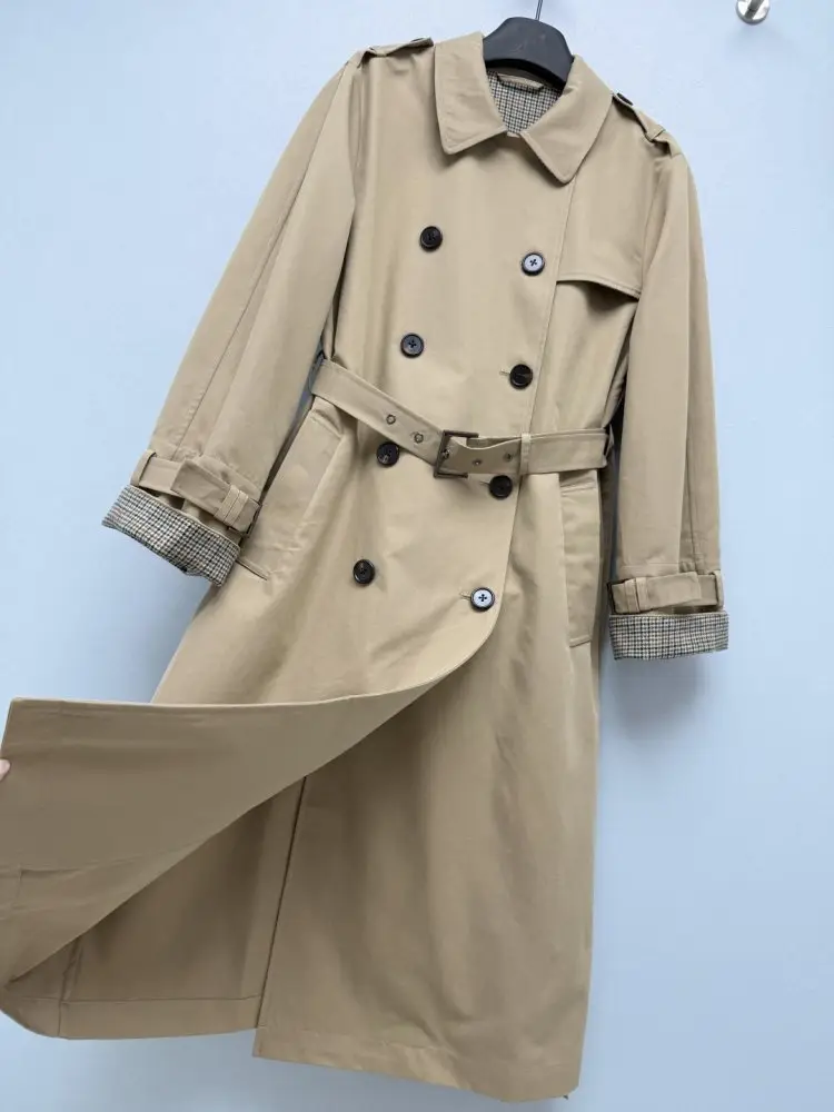Brunello Cucinelli Classical a long double-breasted trench — Photo 5