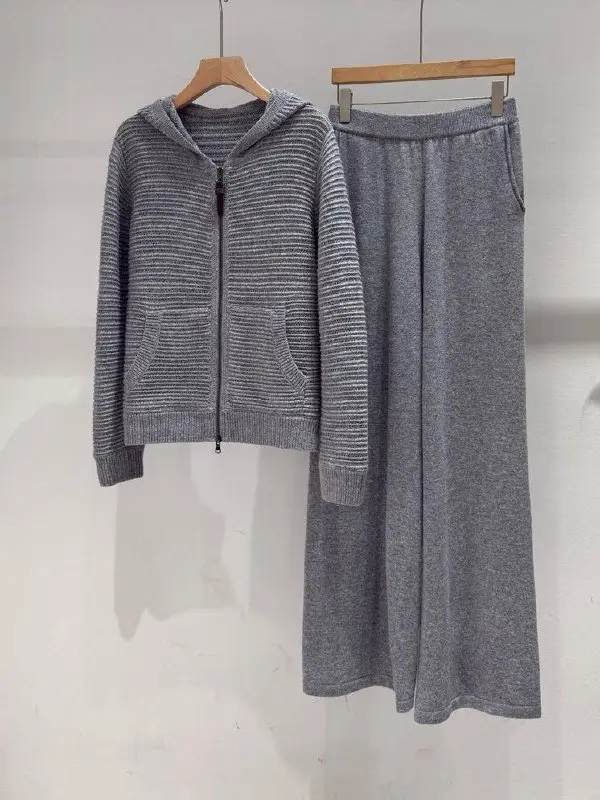 Brunello Cucinelli — Костюм кашеміру жіночий