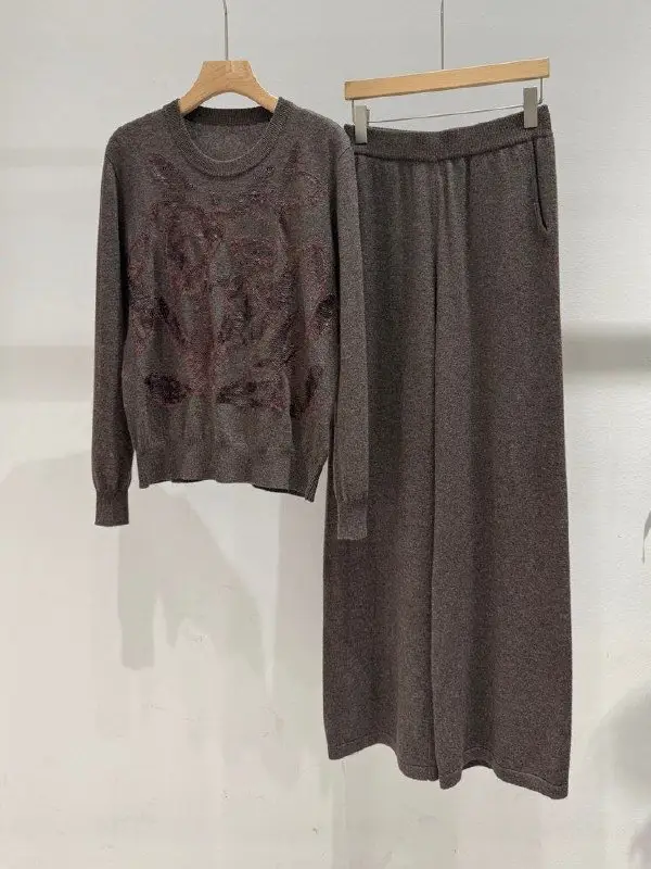 Brunello Cucinelli — Костюм кашеміру жіночий