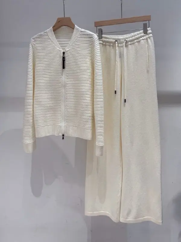 Brunello Cucinelli — Костюм кашеміру жіночий