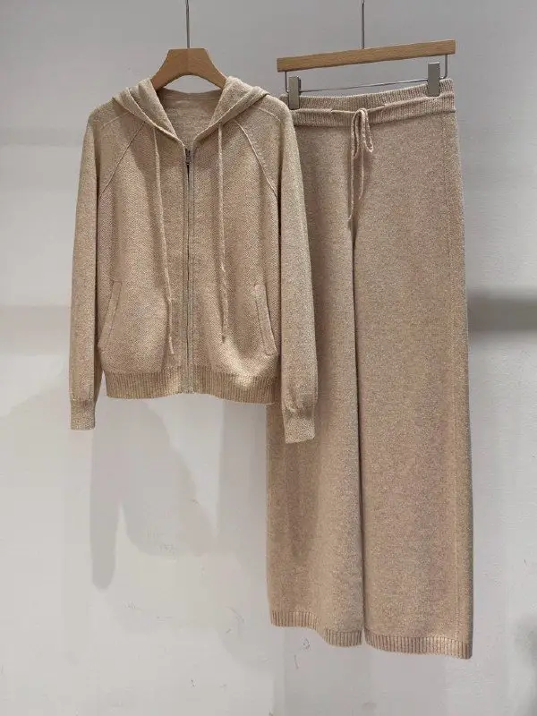 Brunello Cucinelli — Костюм кашеміру жіночий