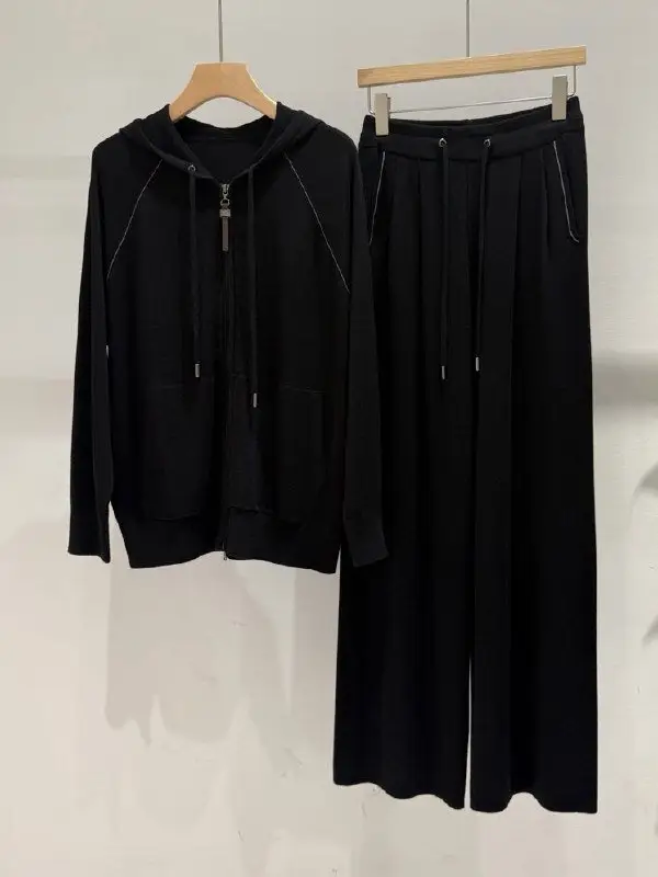 Brunello Cucinelli — Костюм кашеміру жіночий