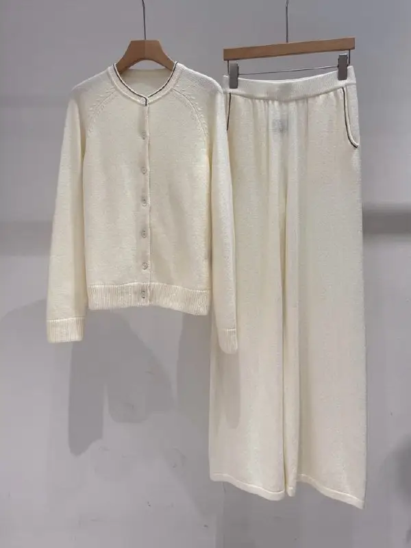 Brunello Cucinelli — Костюм кашеміру жіночий