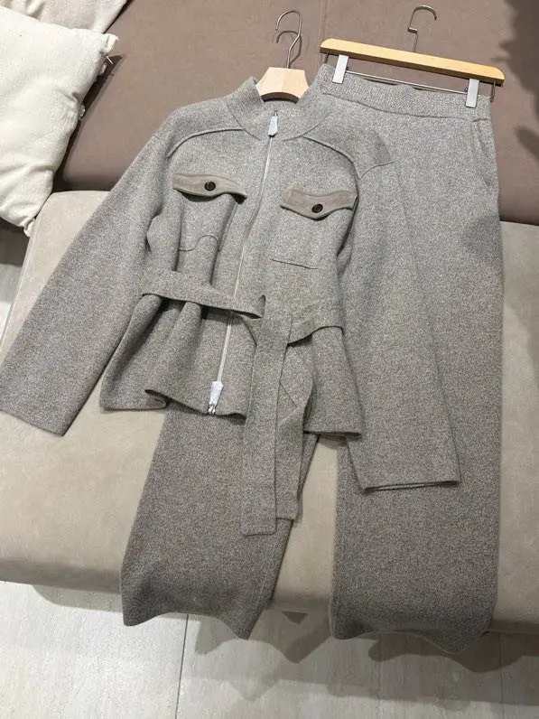 Brunello Cucinelli — Костюм кашеміру жіночий