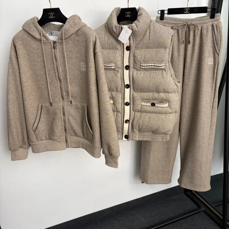 Brunello Cucinelli Costume female — Photo 2