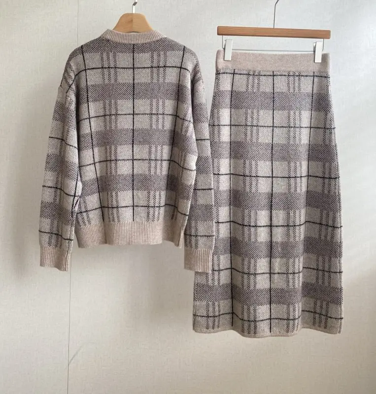 Brunello Cucinelli Costume female — Photo 2