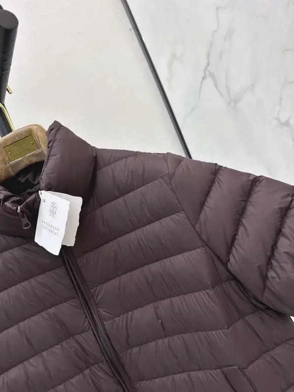 Brunello Cucinelli Куртка на пуху жіноча — Фото 3