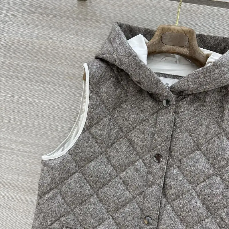 Brunello Cucinelli Quilted vest on feathers women's — Photo 3