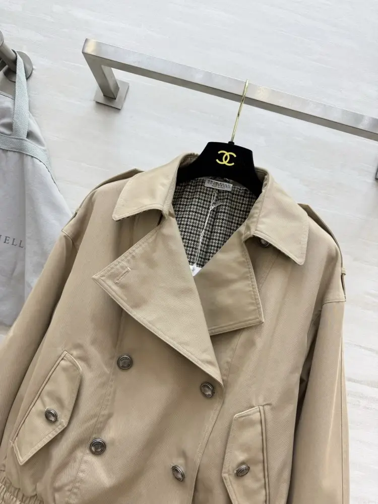 Brunello Cucinelli Short double-breasted trench colors khaki — Photo 5