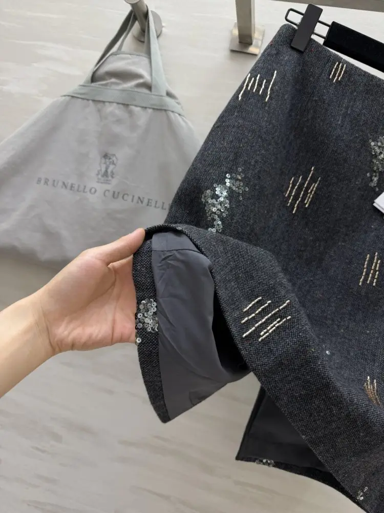 Brunello Cucinelli Skirt A-silhouette of wool — Photo 3