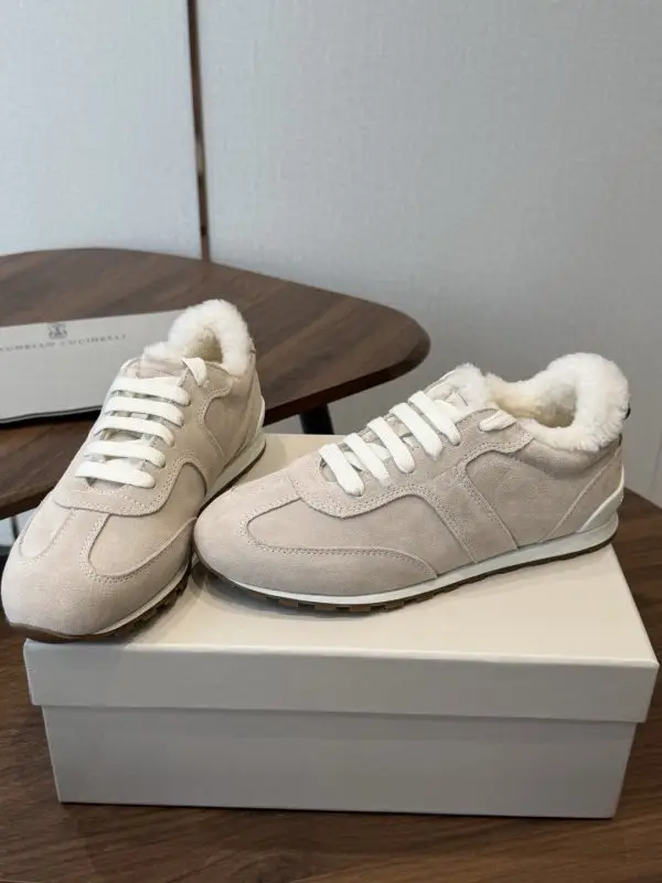 Brunello Cucinelli Sneakers on fur women's — Photo 3