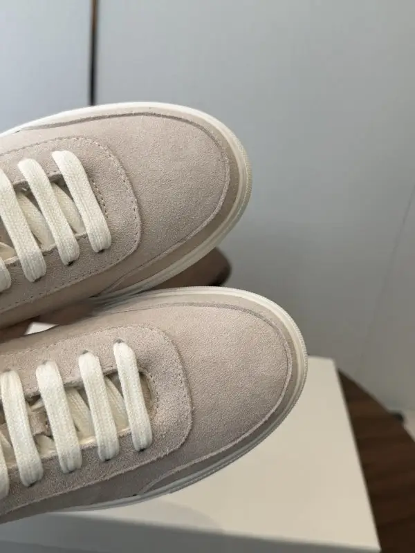 Brunello Cucinelli Sneakers on fur women's — Photo 5