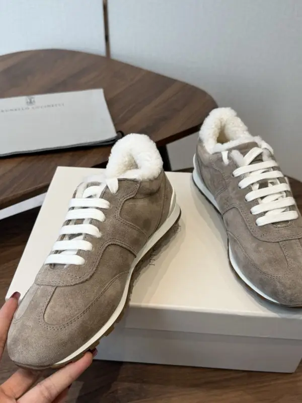 Brunello Cucinelli Sneakers on fur women's — Photo 5