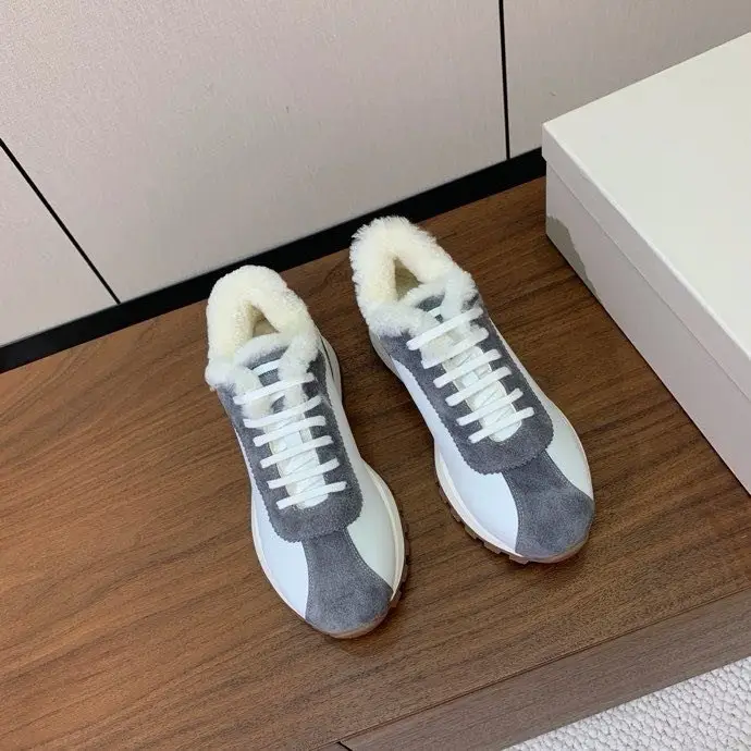 Brunello Cucinelli Sneakers women's on fur — Photo 5