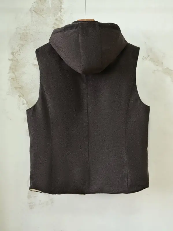 Brunello Cucinelli Жилетка мужская — Фото 3