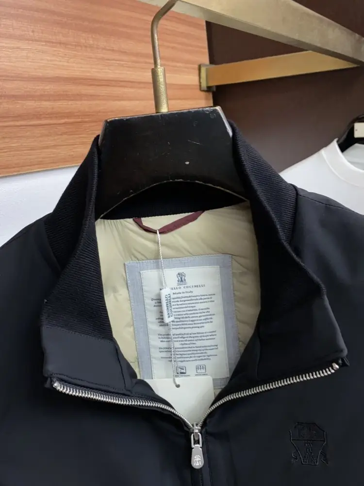 Brunello Cucinelli Жилетка мужская — Фото 4