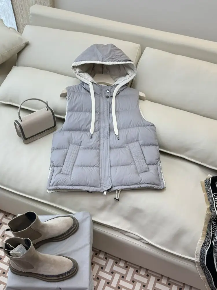 Brunello Cucinelli Жилетка на пуху женская — Фото 3