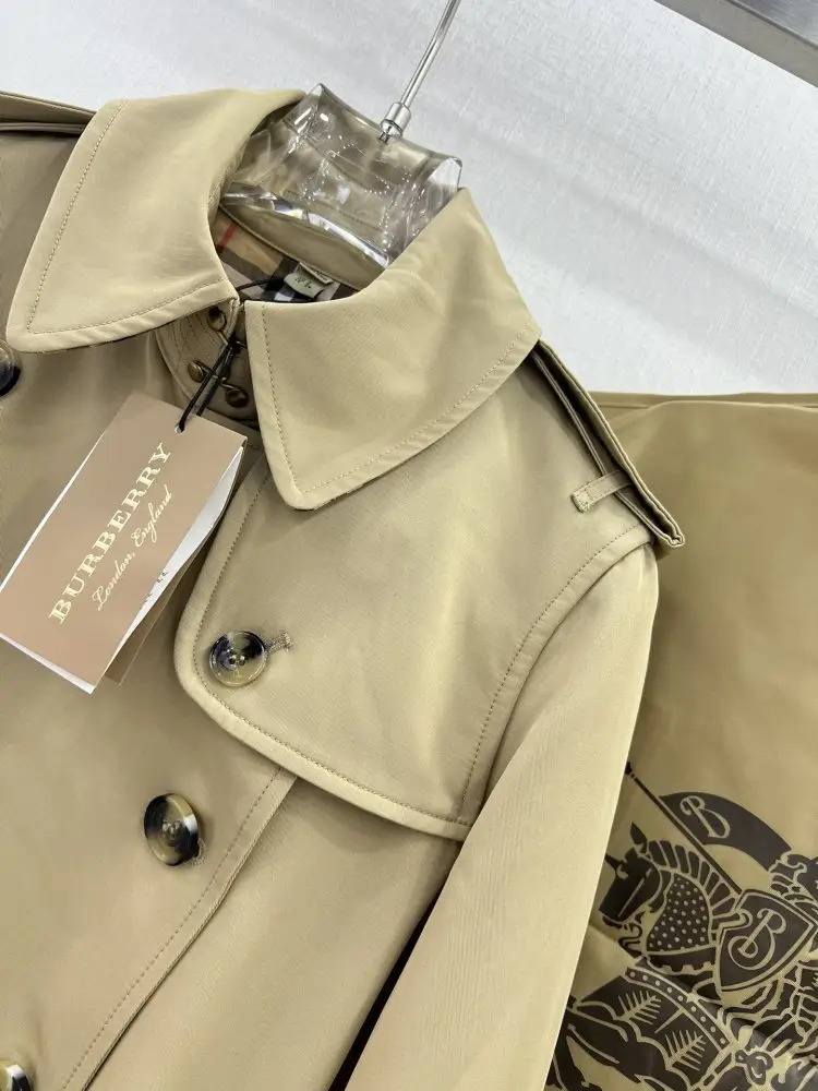 Burberry Classical a long trench Kensington — Photo 3