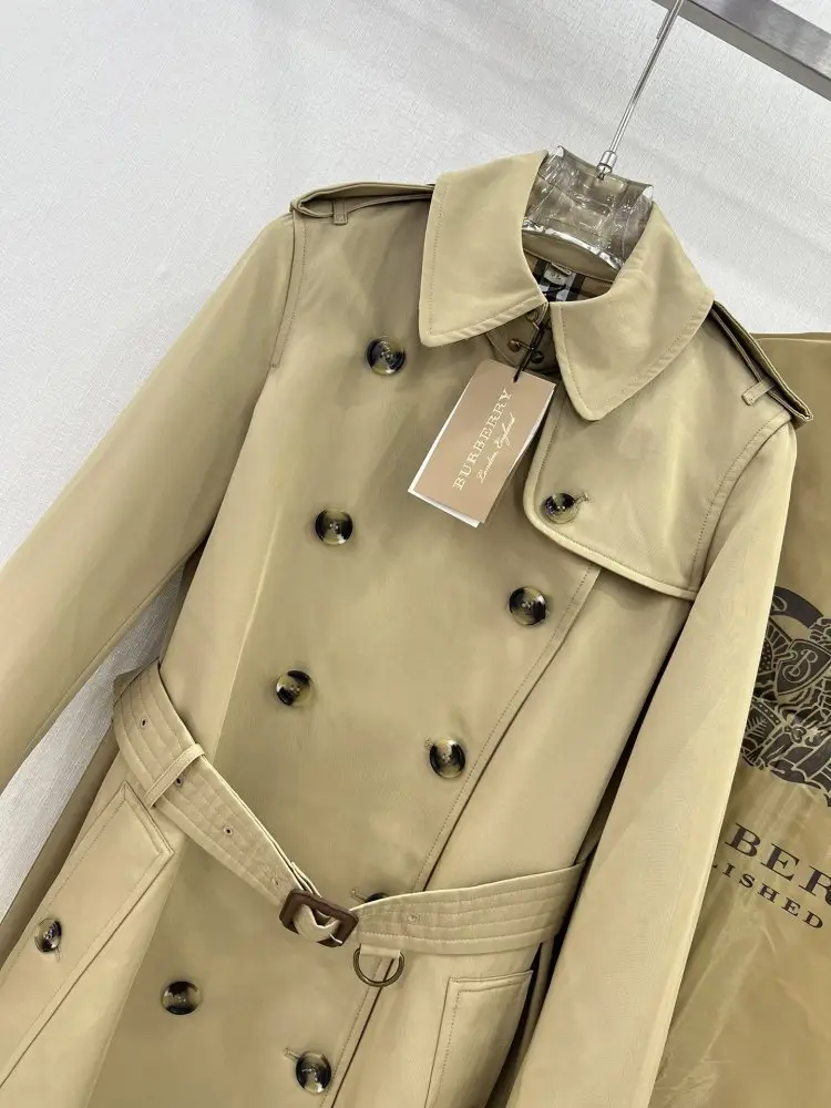 Burberry Classical a long trench Kensington — Photo 4