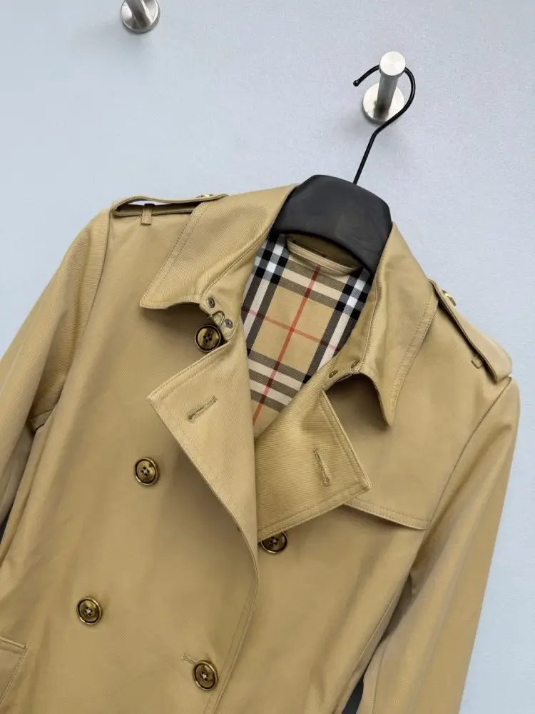 Burberry Classical trench secondary length — Photo 3