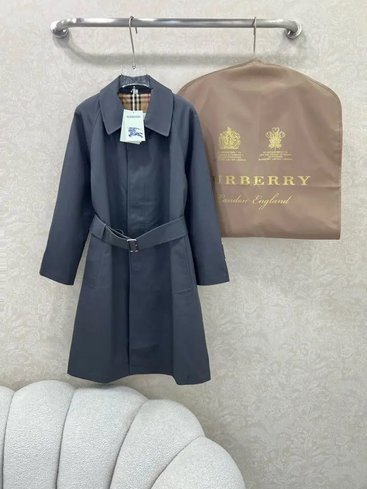 Burberry — Класичний тренч