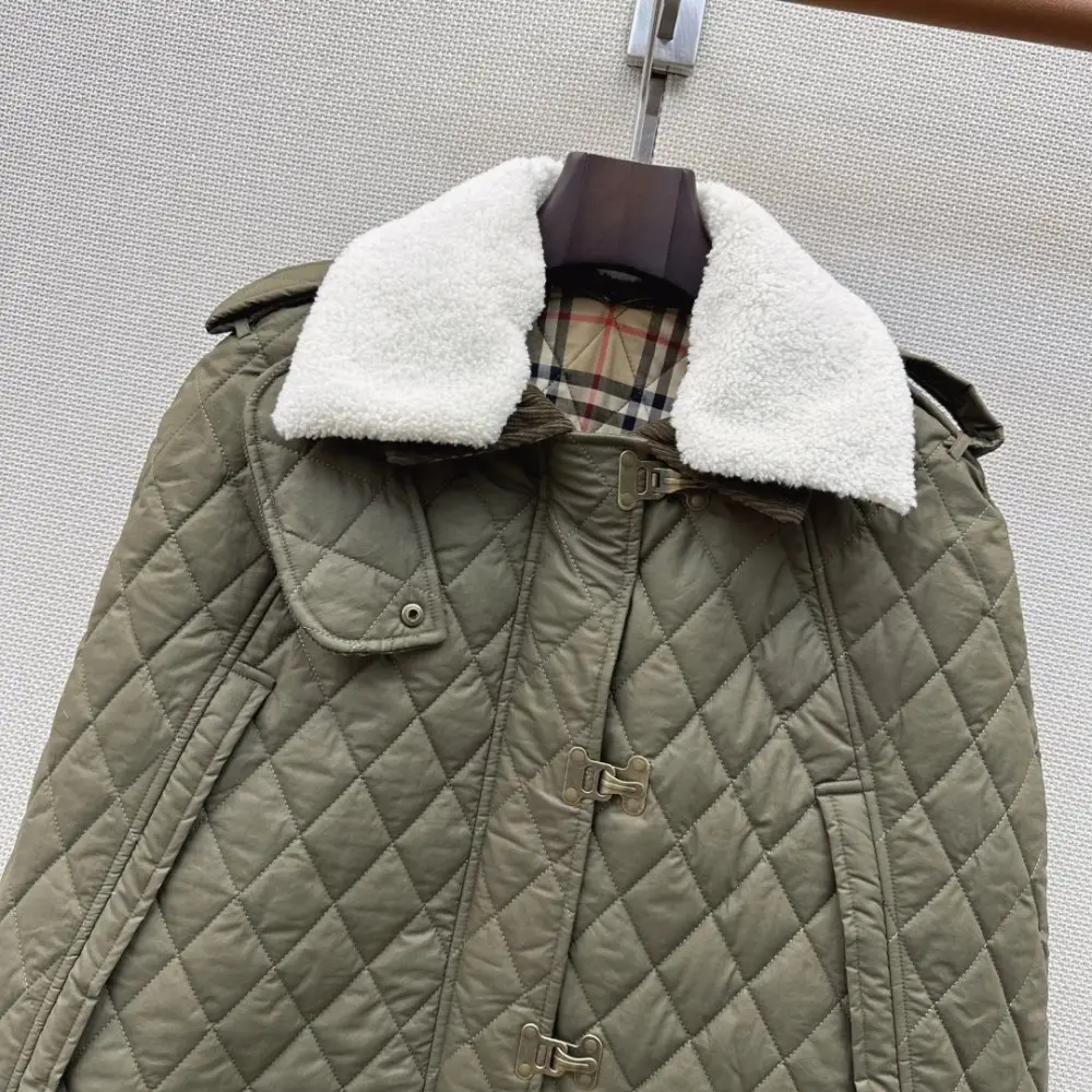 Burberry Пальто-накидка в стиле кейп с отстегивающимся меховым воротником — Фото 3
