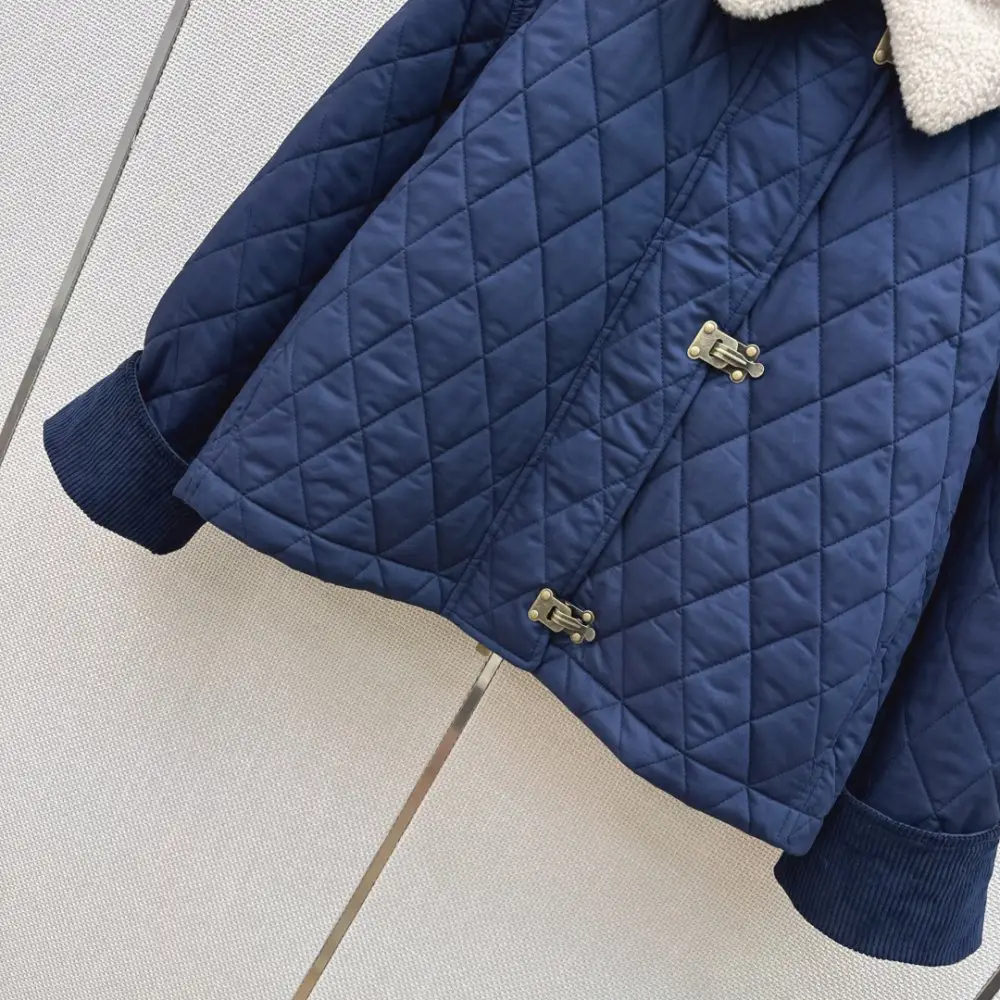 Burberry Пальто-накидка в стиле кейп с отстегивающимся меховым воротником — Фото 5