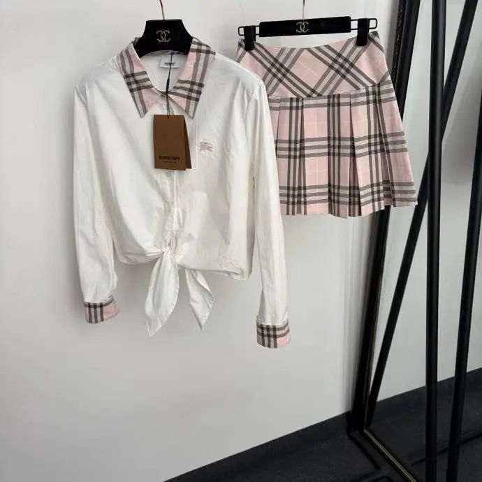 Burberry — Костюм жіночий