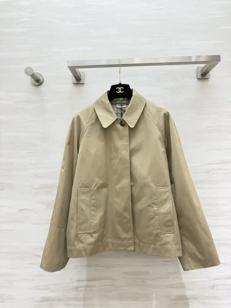 Burberry Костюм женский — Фото 2