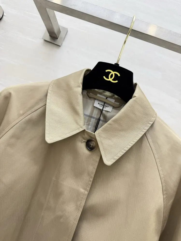Burberry Костюм женский — Фото 4