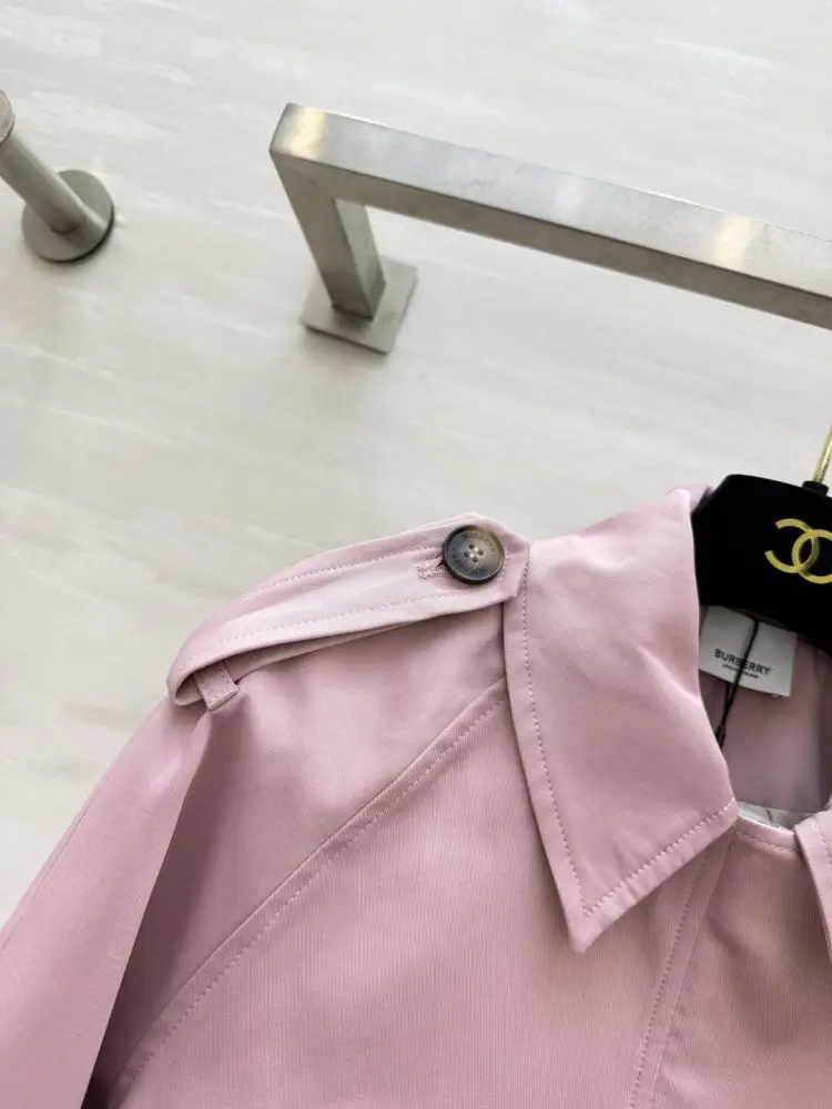 Burberry Costume female — Photo 4