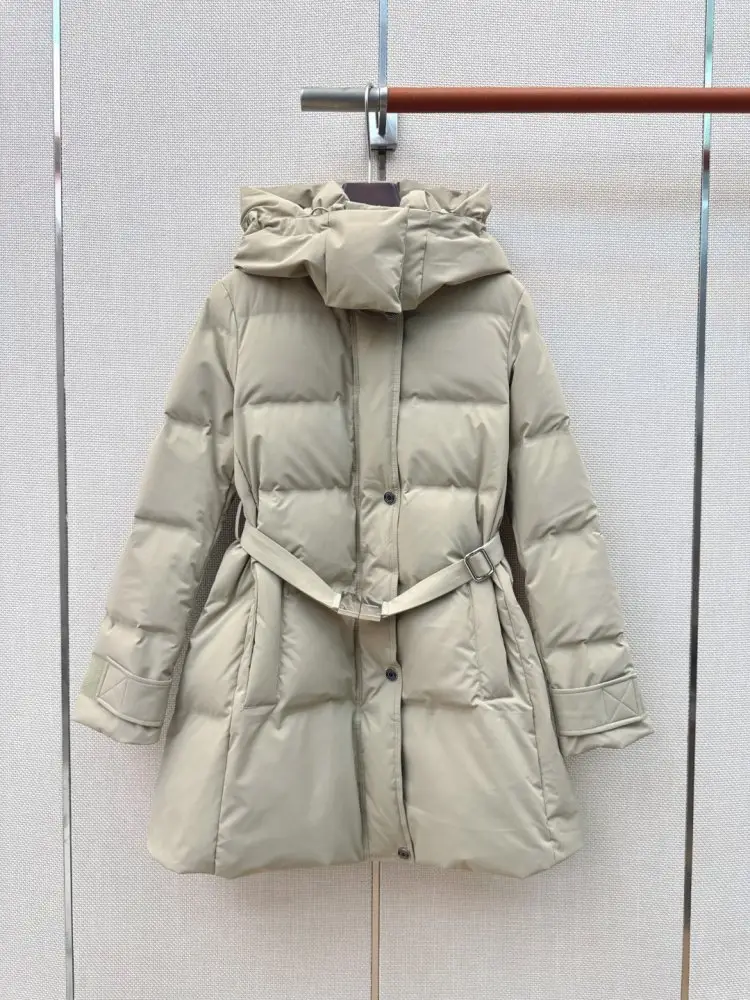 Burberry — Пуховик жіночий середньої довжини з капюшоном