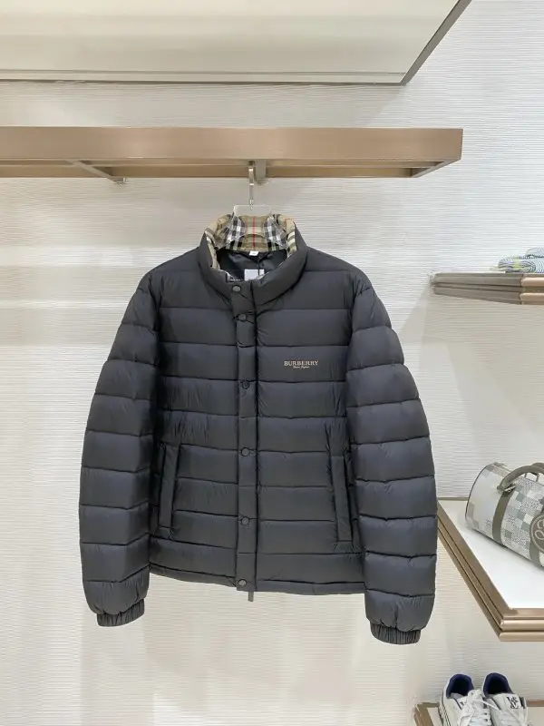 Burberry — Пуховик чоловічий