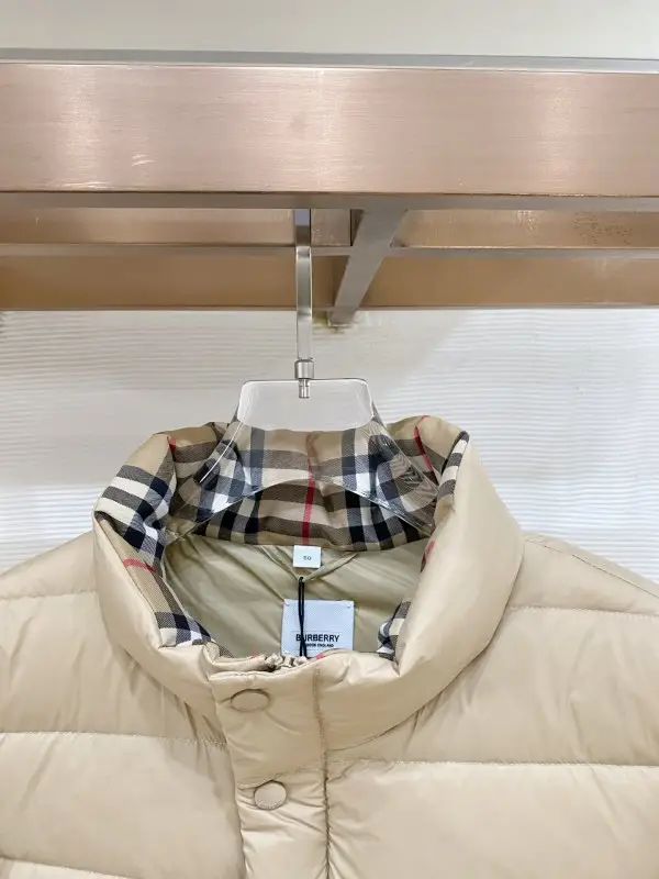 Burberry Пуховик чоловічий — Фото 2