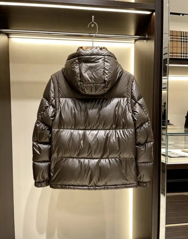 Burberry Down jacket male — Photo 3