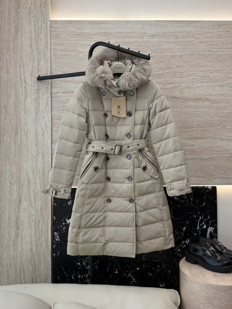 Burberry — Двубортная куртка на пуху зі знімним коміром з лисячого хутра