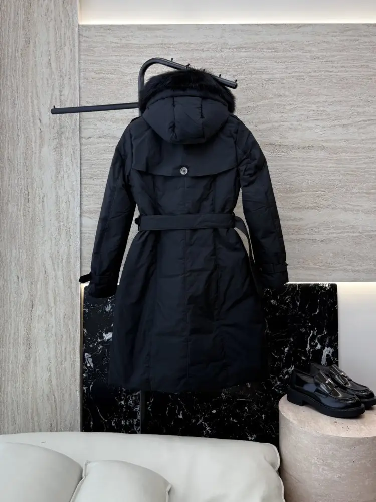 Burberry Двубортная куртка на пуху зі знімним коміром з лисячого хутра — Фото 2
