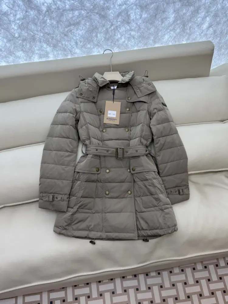 Burberry Двубортная куртка на пуху — Фото 3