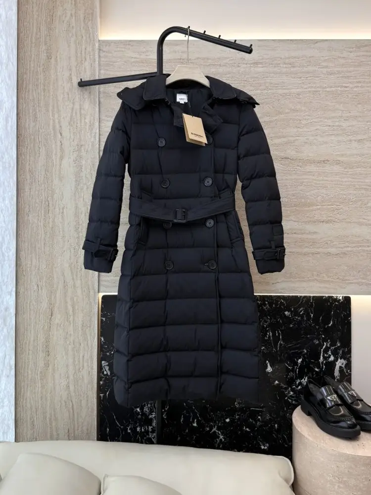 Burberry — Двубортная довга пухова куртка
