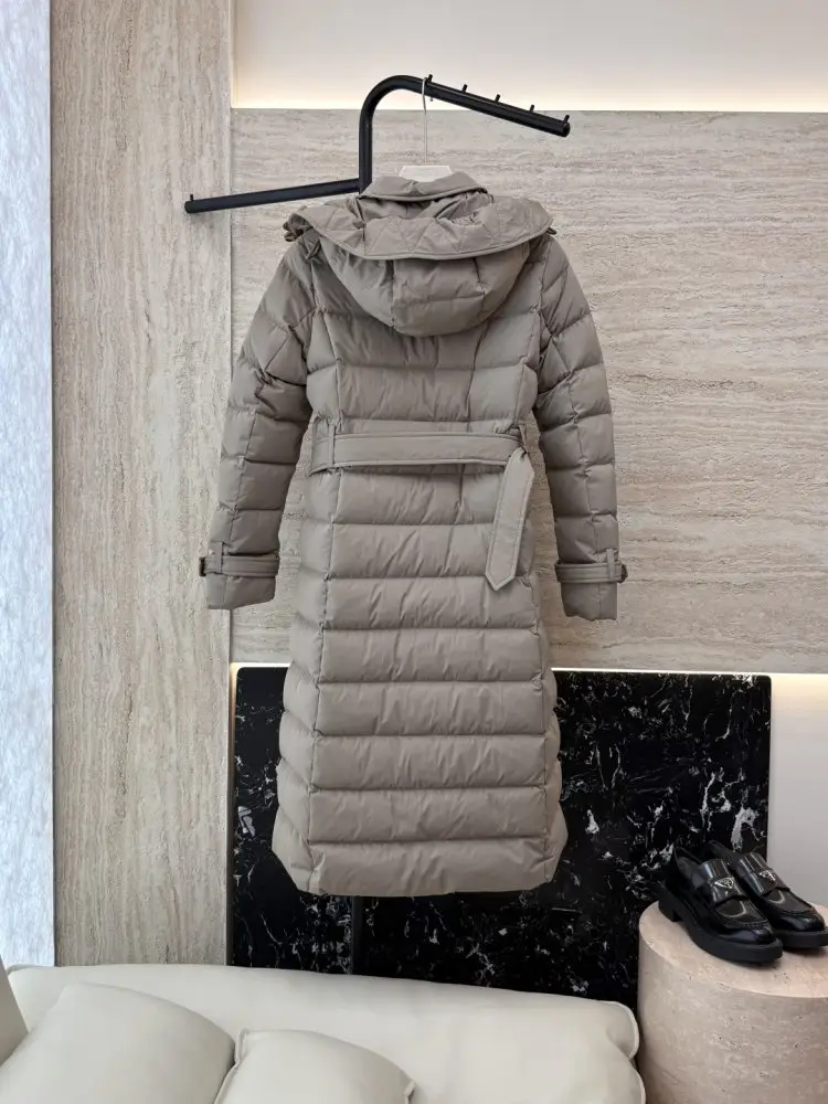 Burberry Двубортная long feather jacket — Photo 2