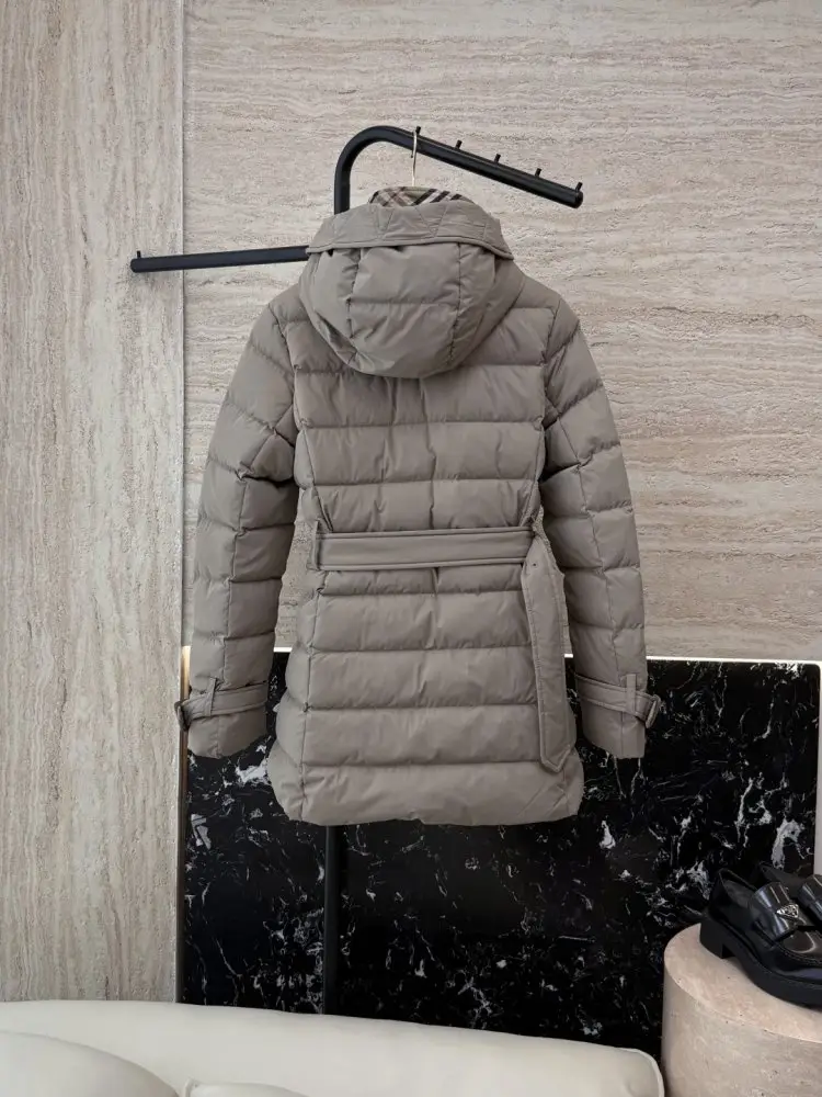 Burberry Двубортная short feather jacket — Photo 2