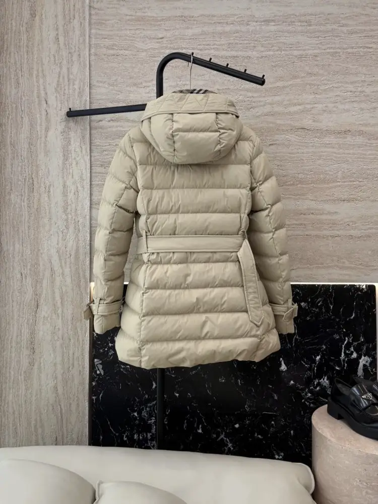 Burberry Двубортная short feather jacket — Photo 2